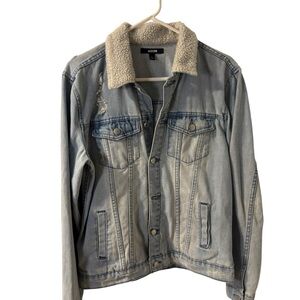JACKSON Light Blue Washed Distressed Denim Jacket with Cream Sherpa Collar Small